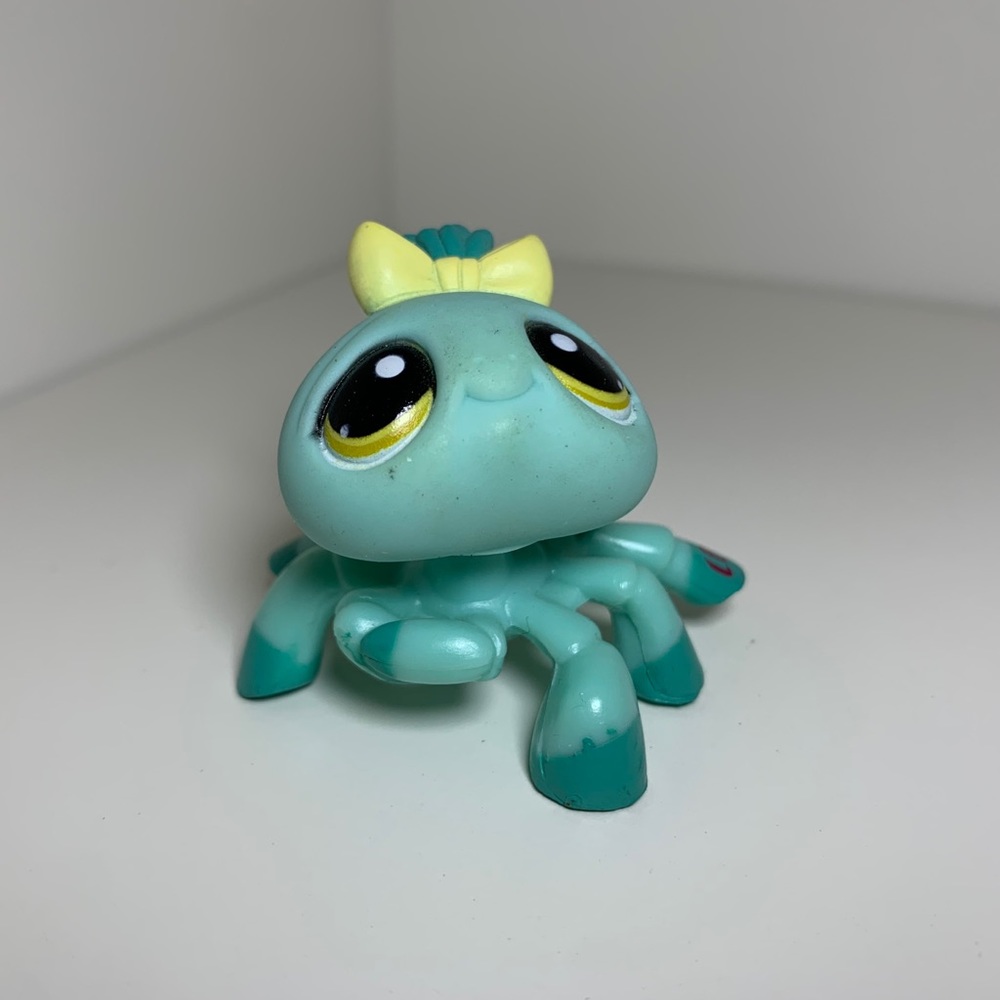 RARE Littlest Pet Shop - Bakery Set w/ Cute Spider - Picture 3 of 5
